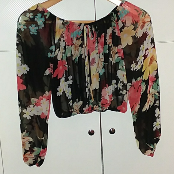 Shelly Tops - Summer Top